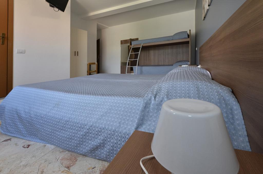 Albergo Della Torre Черноббіо Номер фото