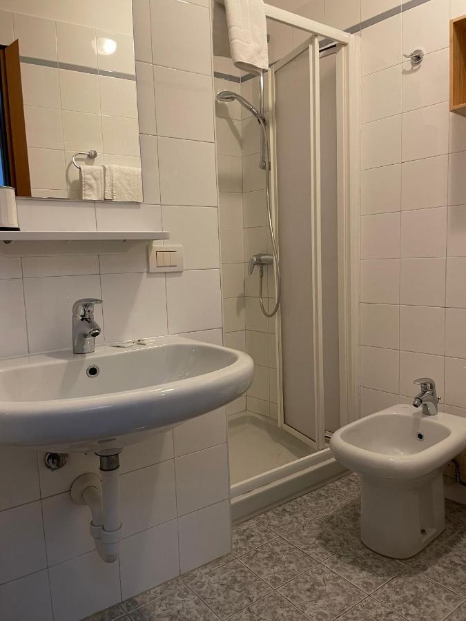 Albergo Della Torre Черноббіо Екстер'єр фото